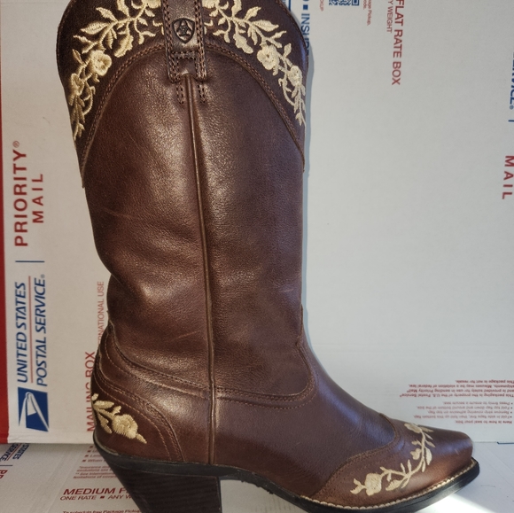 Ariat Women's Western Cowboy Boots Size 8 - Picture 5 of 8